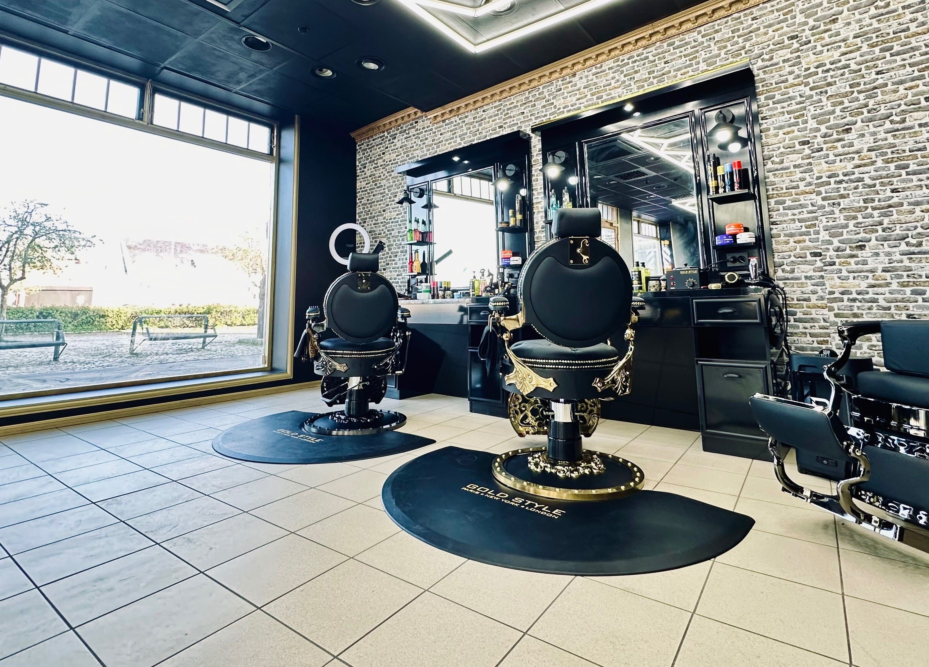 Sophisticated barber chairs at Royaltrim, Stavanger, Rogaland, NO, highlighting luxury and comfort.
