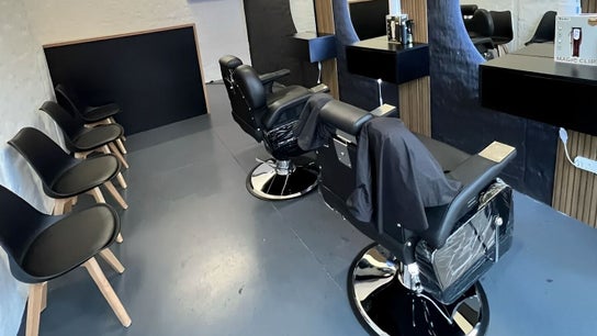 Freshmen Cutz Barbershop