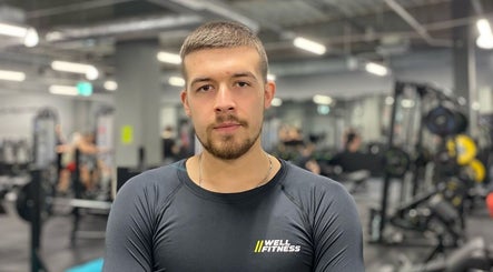 Kuba Matusik-Trener Personalny Trener Osobisty Trener Przygotowania Motorycznego Trening Funkcjonalny Wrocław Karłowice image 2