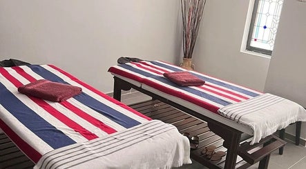 Relaxing dual massage beds at Fey Massage And Spa in İstanbul, İstanbul, TR for a perfect wellness retreat.