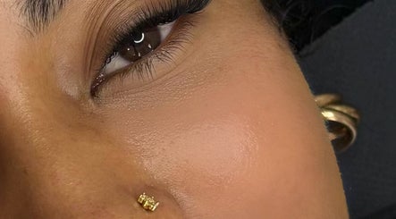 Les Cils d’une Déesse, bilde 2