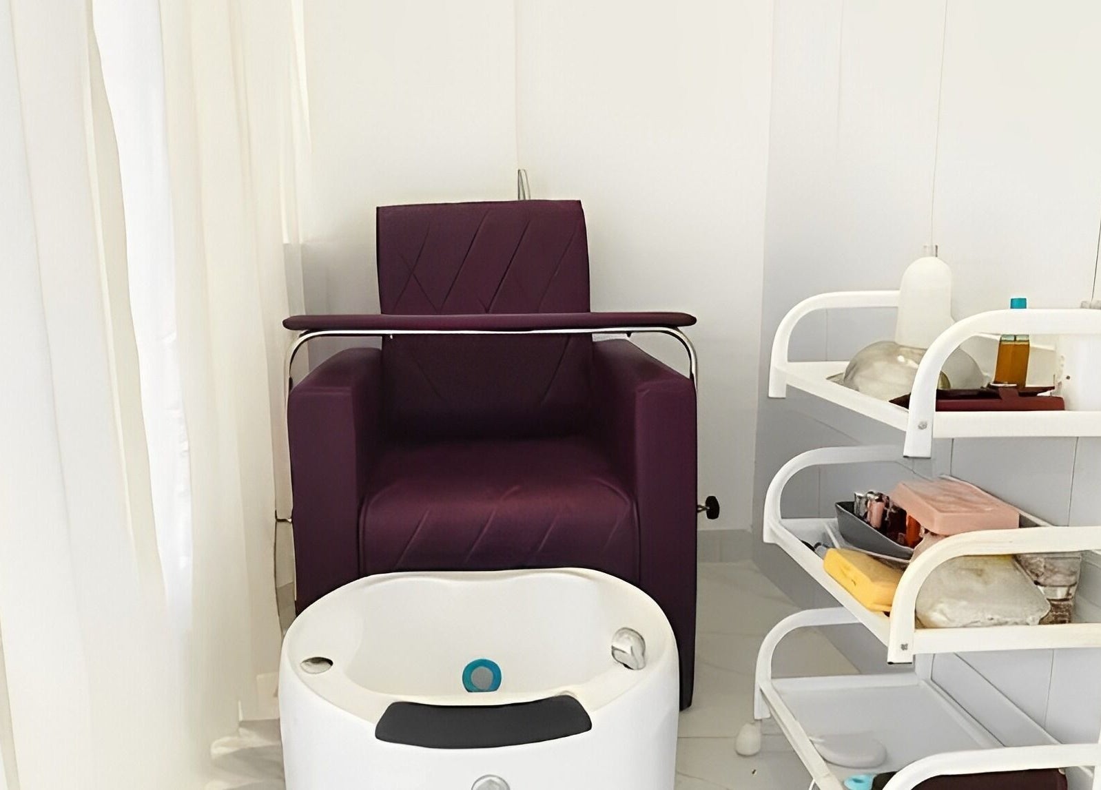 Luxurious pedicure chair and spa trolley at Belles & Beaus, Dehradun, Uttarakhand, IN.