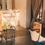 One on One - Bebek Yokuşu Sokağı, Gülistan apartmanı, Etiler bebek, İstanbul