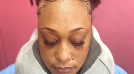 Luxe Winks Studio & Beauty Bar image 3