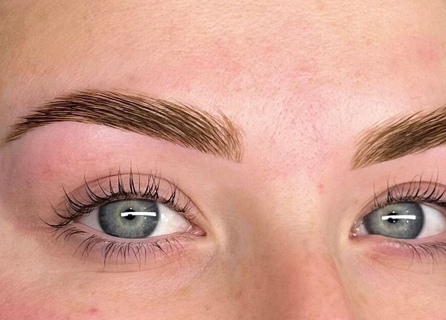 Expertly shaped brows at Beauty Beyond Browz - Hallidays Point, New South Wales, AU. Enhancing natural beauty.