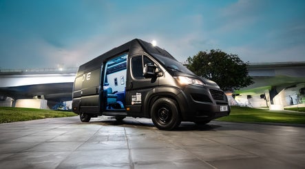Blade Luxe mobile salon van in Abu Dhabi, AE, offering a luxury beauty and wellness experience on-the-go.