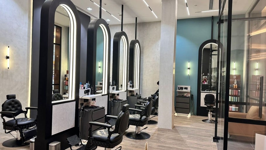 YLB Gents Salon – obraz 1