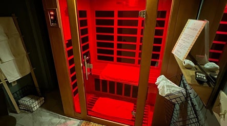 Glow Beauty Bar