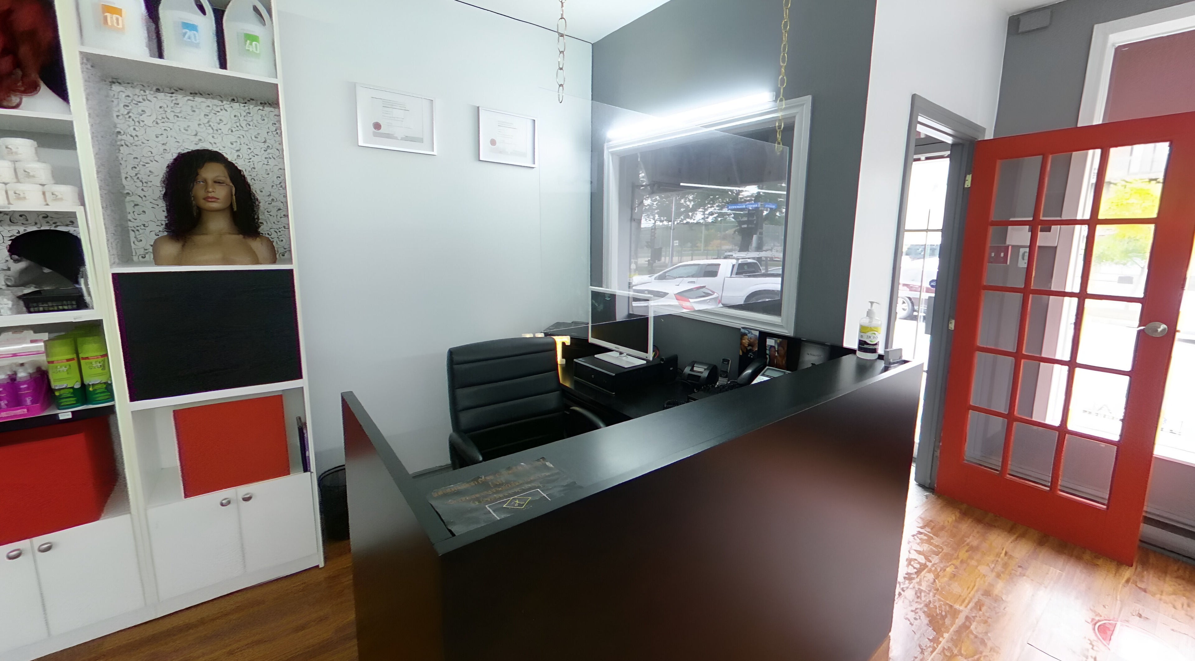 Accueil élégant de Tendance Versa Inc. à Montréal, Québec, CA, avec décoration moderne et mobilier chic.