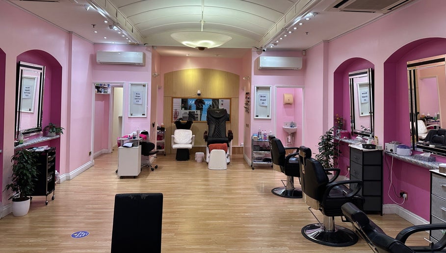 Nola Beauty image 1