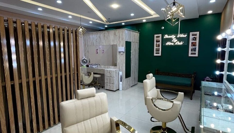 BeautyVibesByHiraRabi изображение 1