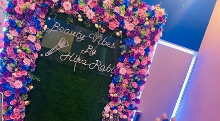 BeautyVibesByHiraRabi изображение 2
