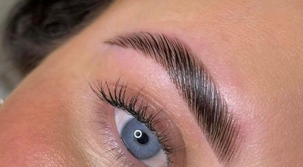 The Pretty Skin Society image 2