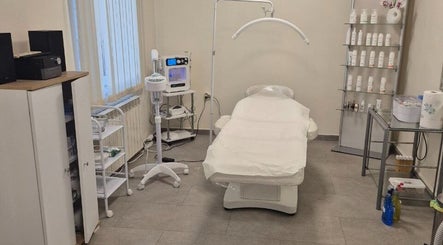 Hình ảnh 3 của Студио за красота Valenty