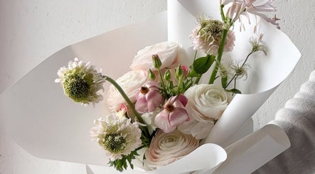 Roha Flower image 3