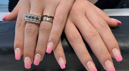 X Nails - Nagelstudio Peguera image 3