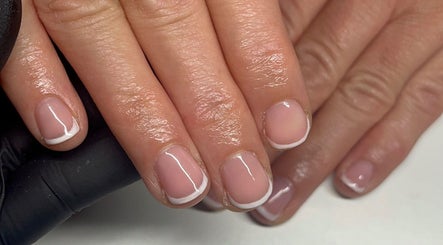 SYN - Shannon Young Nails