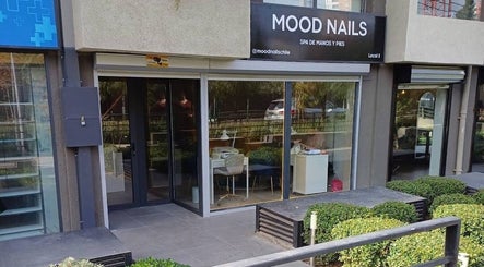 Mood Nails