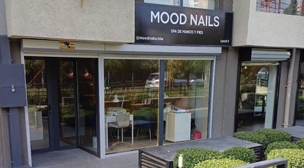 Entrada de Mood Nails en Ñuñoa, Región Metropolitana, CL, destacando un ambiente moderno y acogedor.
