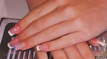 Amber Bailey Nails slika 2