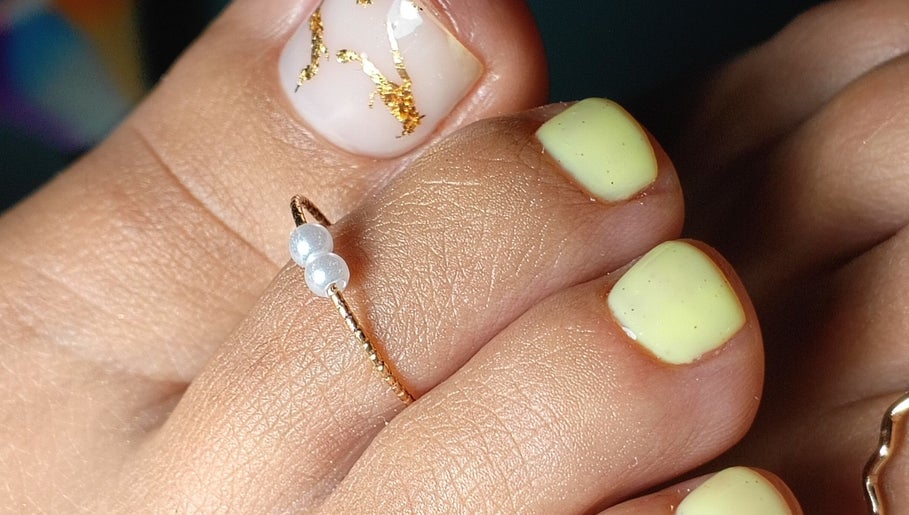 Pao Nails Honey image 1