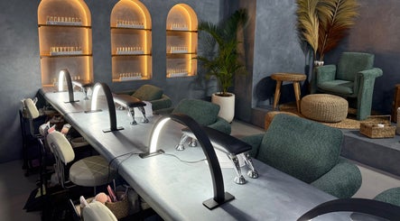 Perle Hair & Nail Studio