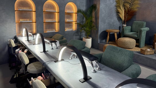Perle Hair & Nail Studio