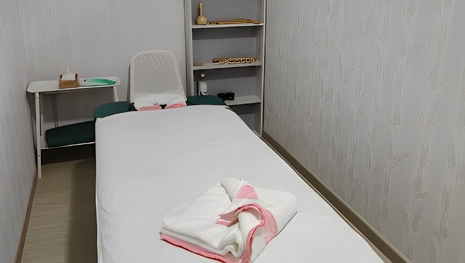 TMH SALON & SPA image 1