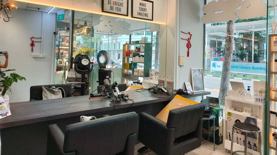 X’quisite Hair Studio