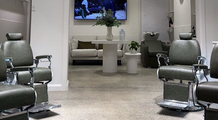 Black Swan Barbers, bilde 2