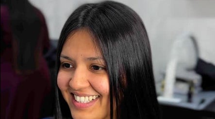Bloom Beauty Salon & Academy image 3