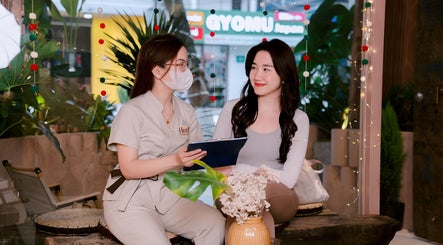 Healix Spa & Massage Therapy