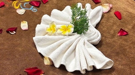 Healix Spa & Massage Therapy image 2