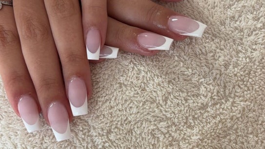 Hb Nails