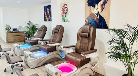Sunny’s Beauty House