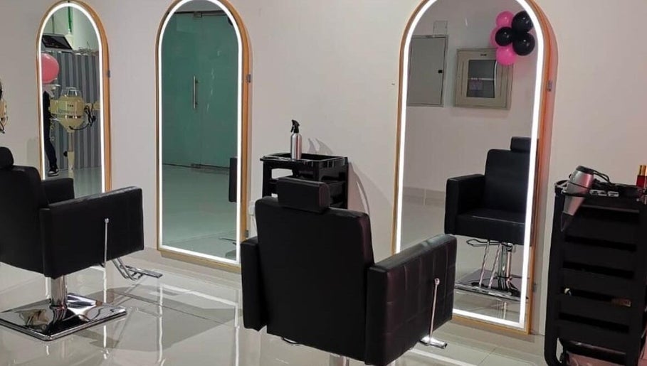 Perfect Redeemer Beauty Saloon LLC зображення 1