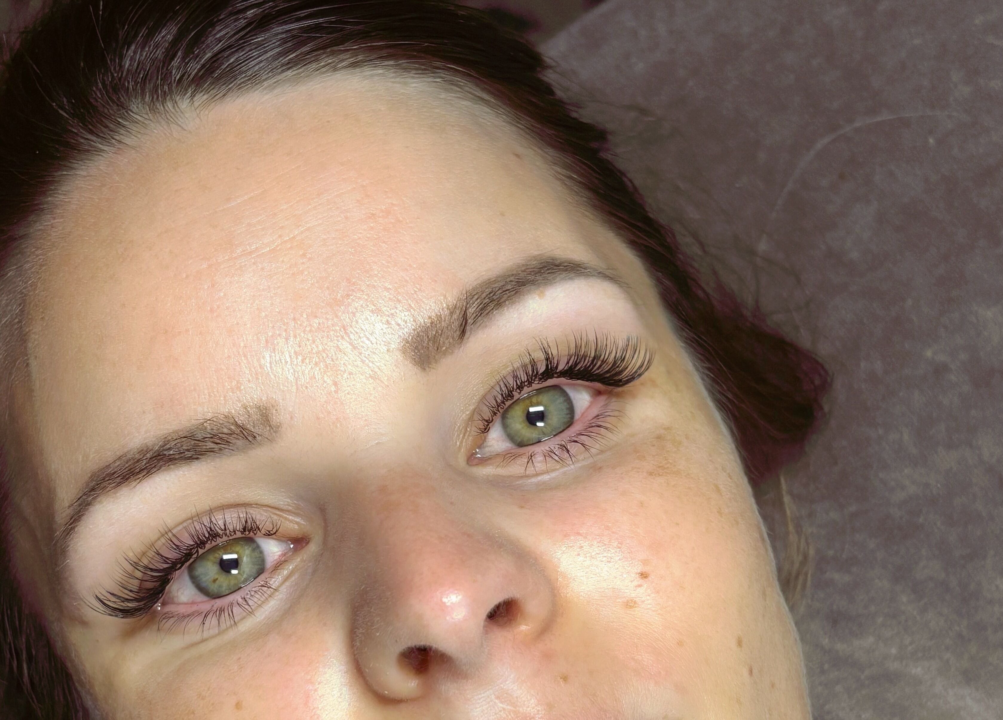 Extension de cils parfaite à Intemporel, Arbonne la forêt, Île-de-France, FR.