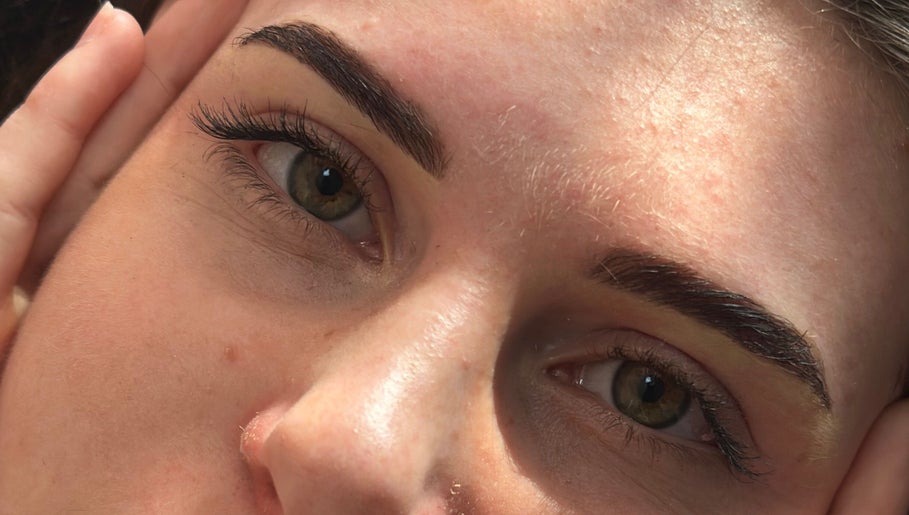 MC Beauty Brow image 1