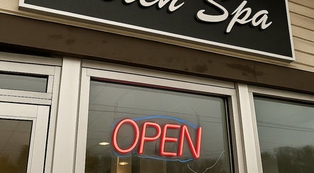 Helen Spa image 2