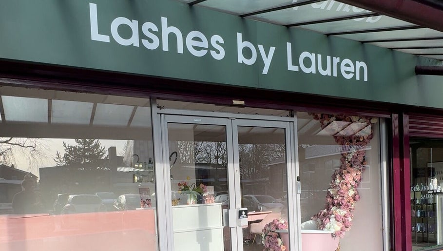 Elegant exterior of Lashes By Lauren in Birmingham, England, GB featuring floral decor.