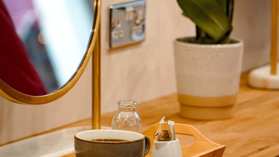 McGuigan Salon 9