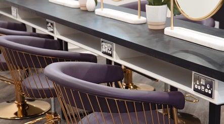 McGuigan Salon afbeelding 2