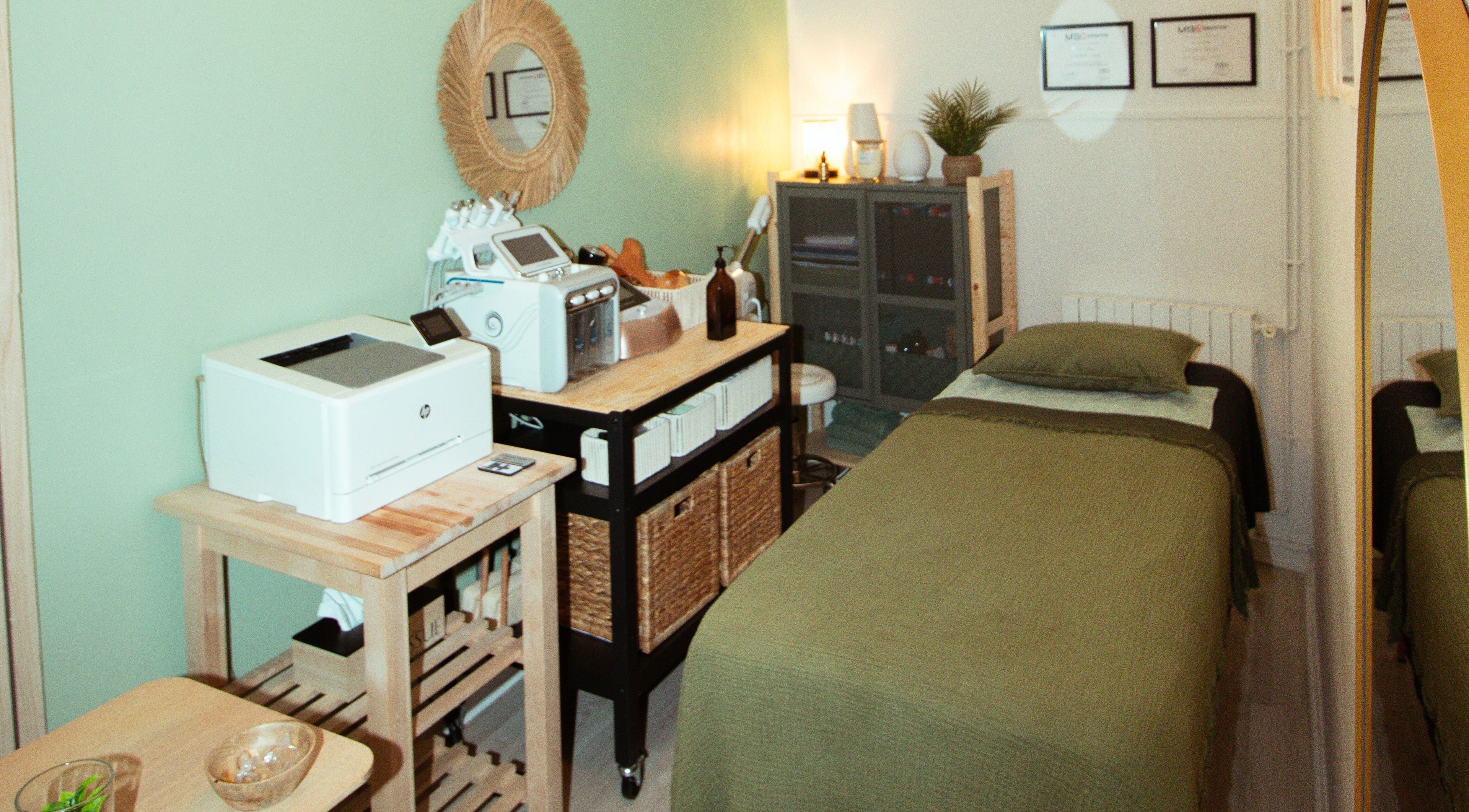 Salle de soins Bodycare.Zaineb à Marseille, Provence-alpes-côte D'azur, FR avec équipement moderne.