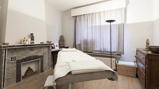 Lux Beauty House