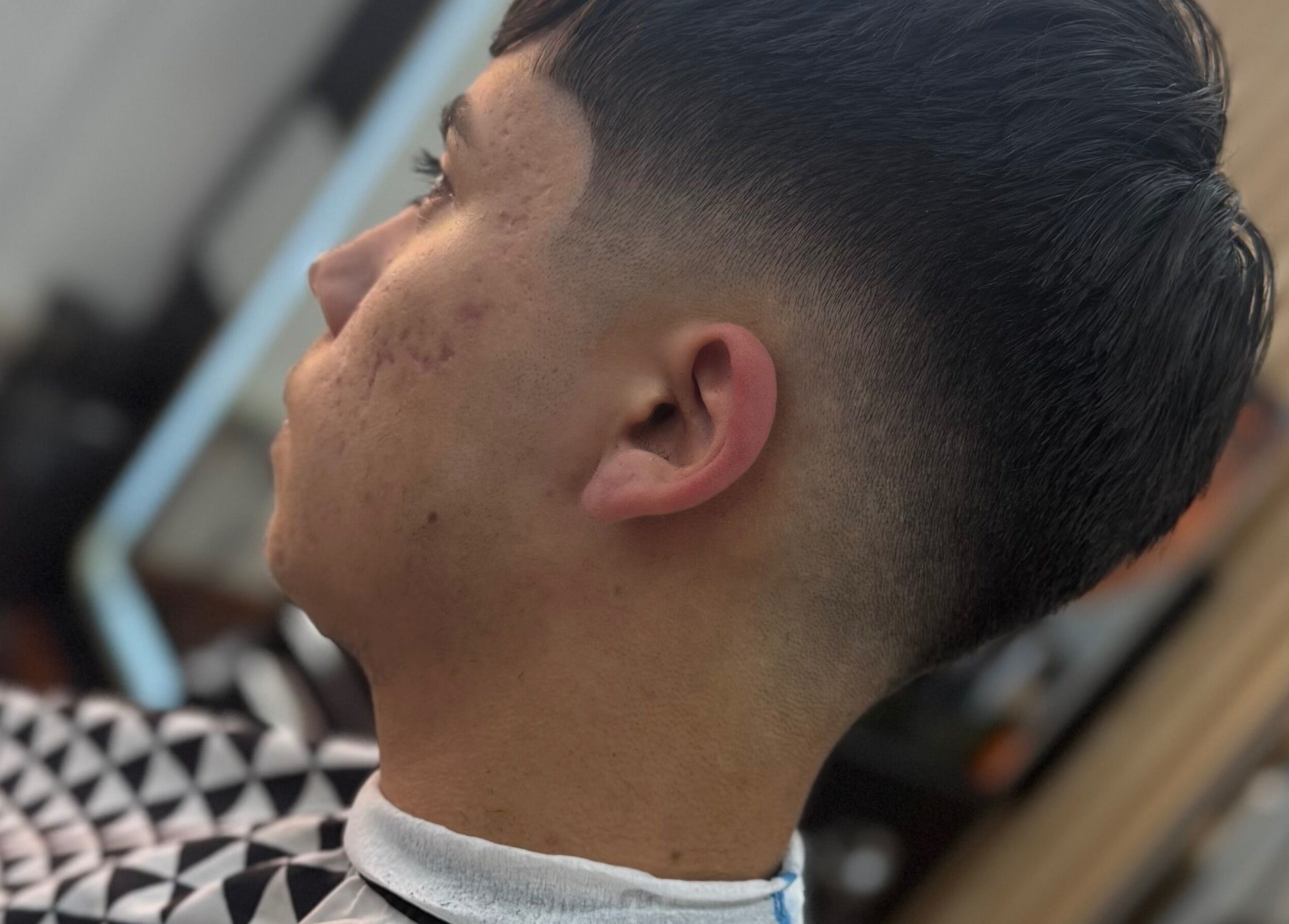 Corte moderno en BARBERÍA Y PELUQUERÍA PLATINO, Los Angeles, Bío Bío, CL.