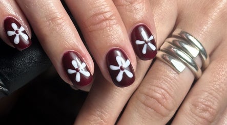 Rose Tinted Nails image 2