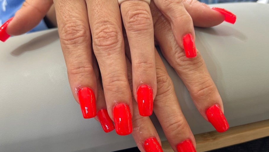 Carma Nails image 1