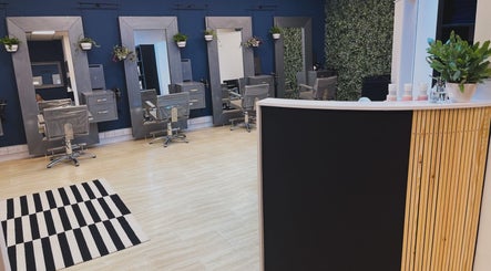 Hair Salon Near Me UK