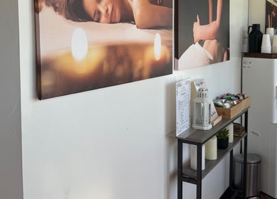 Relax Thai Spa reception in Redondo Beach, California, US showcasing serene decor and beverages.