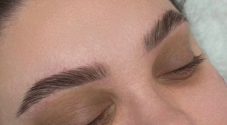 Well-groomed eyebrows at Be You Beauty Hub in Vienna, Virginia, US. Perfectly shaped brows enhance facial beauty.